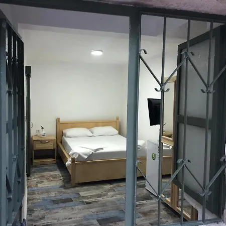 Hotel Goerguen Butik *